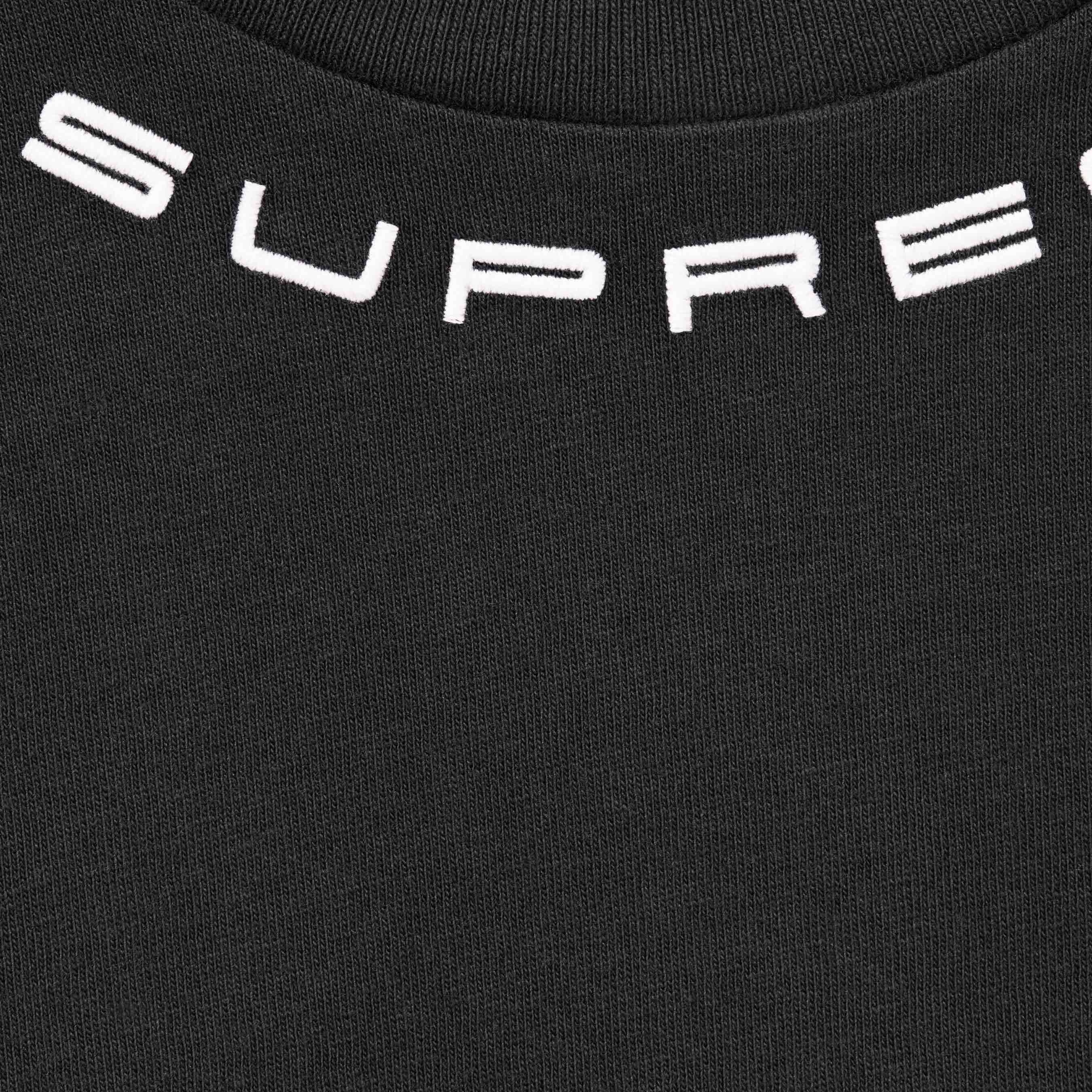 Collar Logo L/S Top view 15